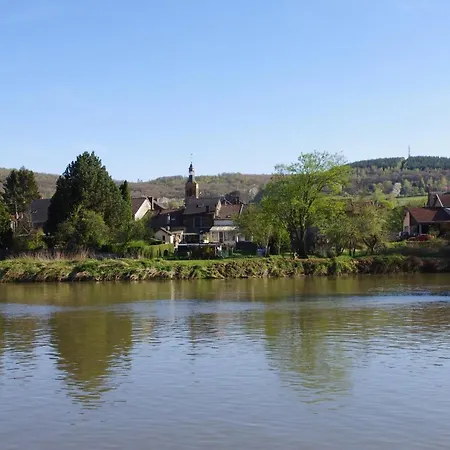 Le Doux Rivage, Proche De Charleville, Jardin Et Acces A La Voie Verte Holiday home