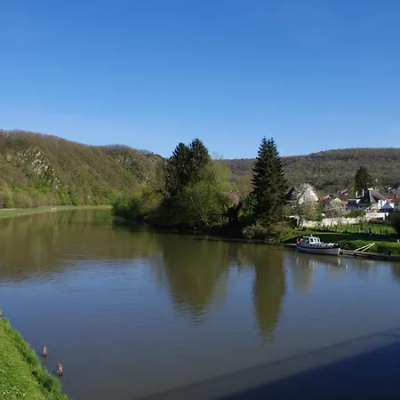 Сasa de vacaciones Le Doux Rivage, Proche De Charleville, Jardin Et Acces A La Voie Verte
