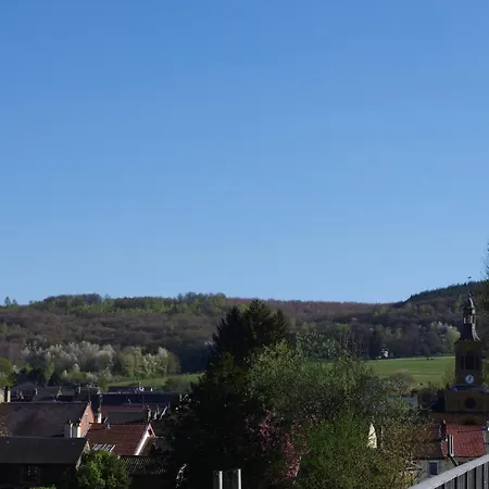 Holiday home Le Doux Rivage, Proche De Charleville, Jardin Et Acces A La Voie Verte