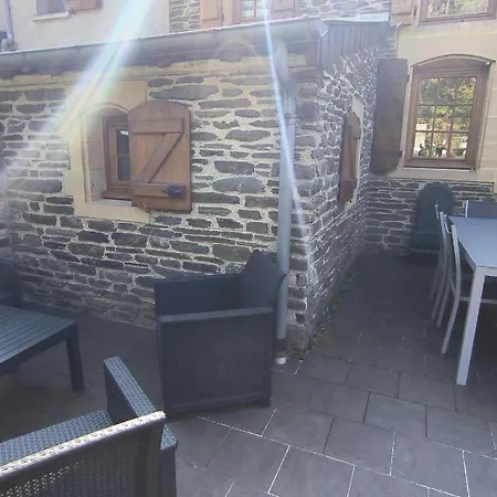 Holiday home Le Doux Rivage, Proche De Charleville, Jardin Et Acces A La Voie Verte