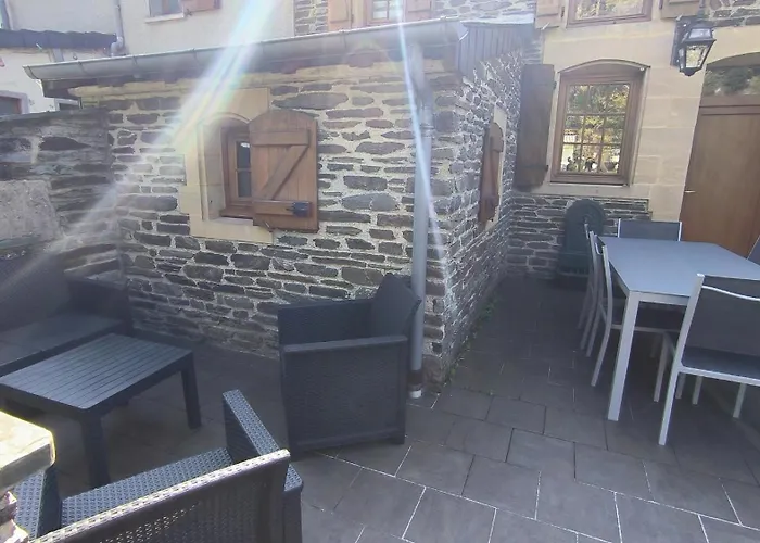 Сasa de vacaciones Le Doux Rivage, Proche De Charleville, Jardin Et Acces A La Voie Verte