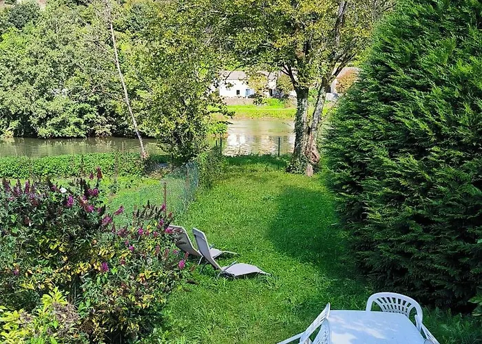 Holiday home Le Doux Rivage, Proche De Charleville, Jardin Et Acces A La Voie Verte *